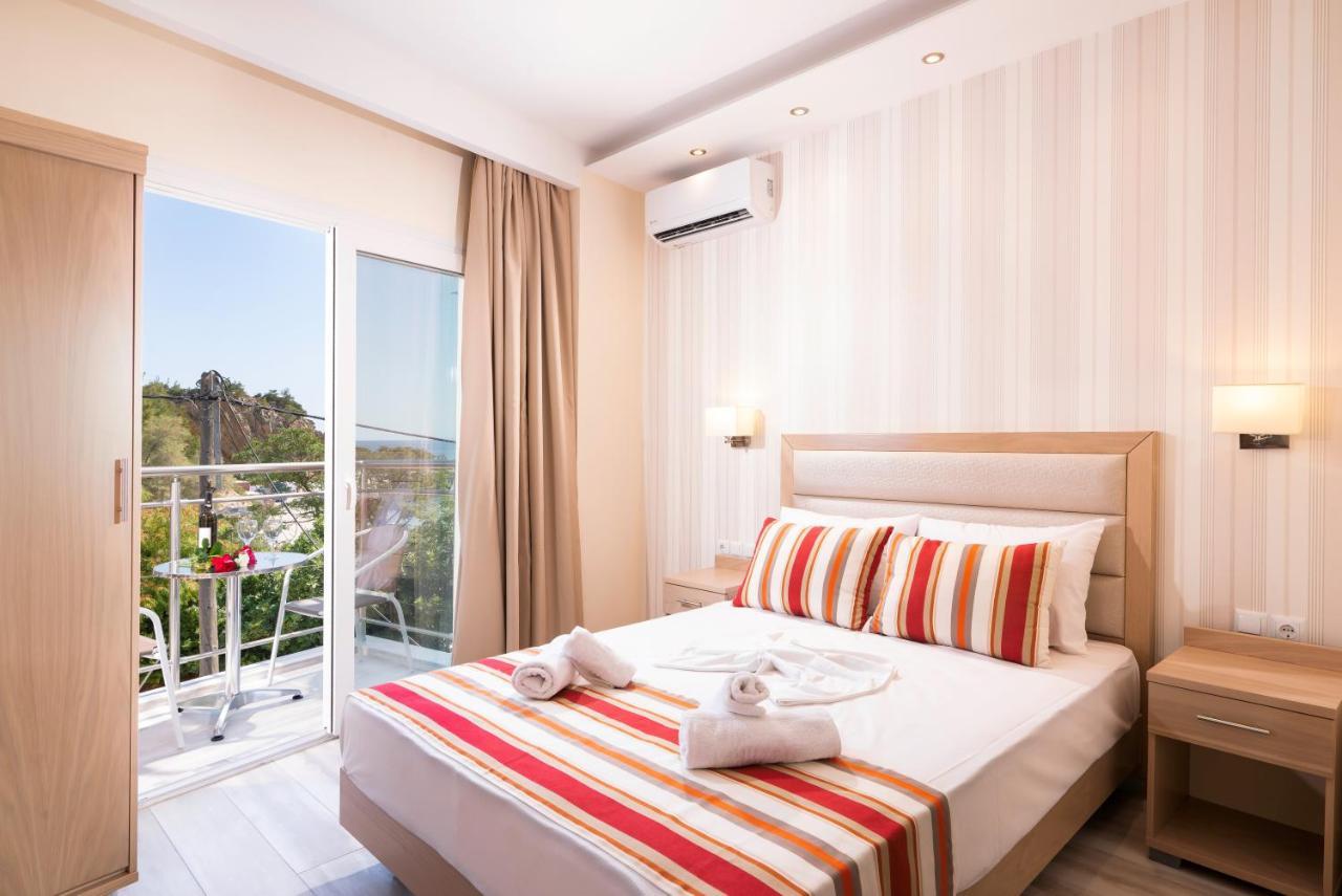 Star Bay Luxury Aparthotel Лименария Екстериор снимка