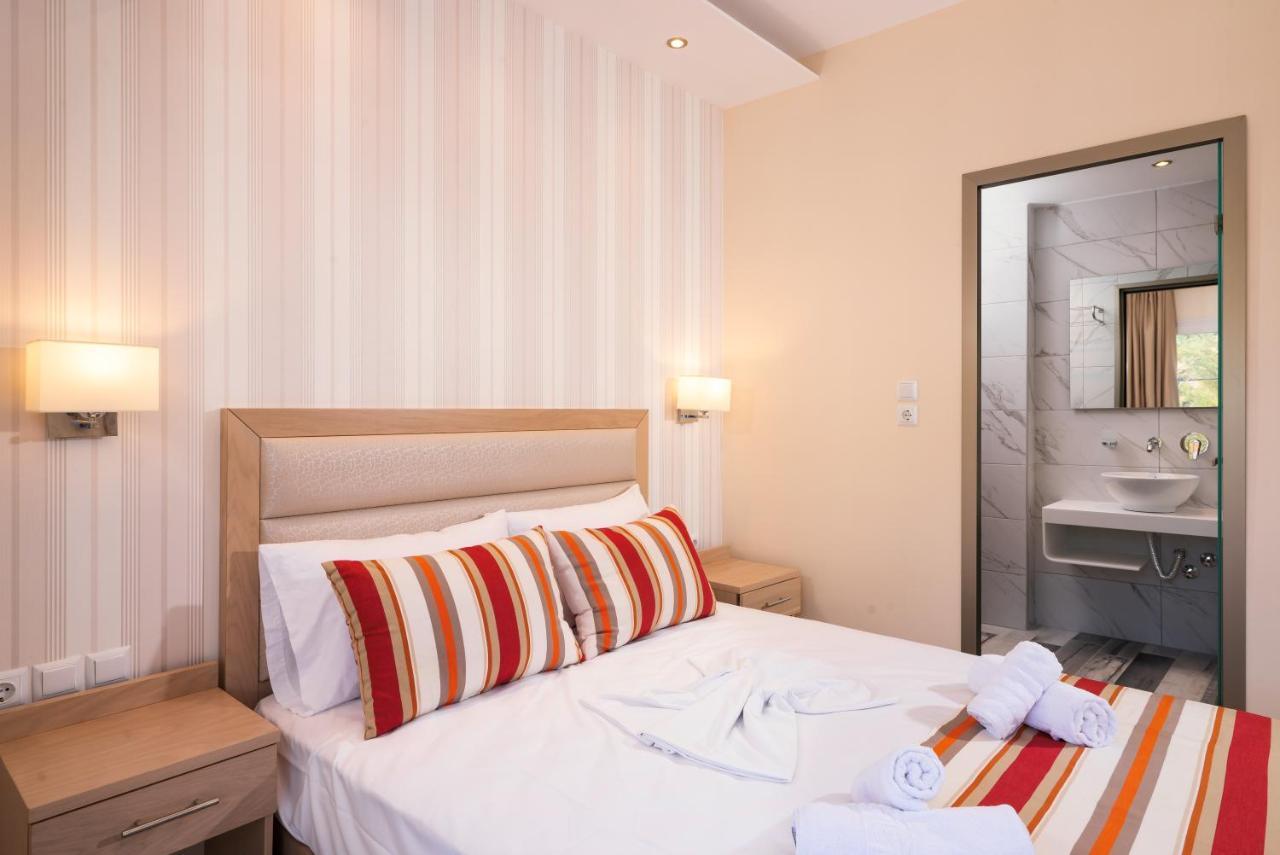 Star Bay Luxury Aparthotel Лименария Екстериор снимка