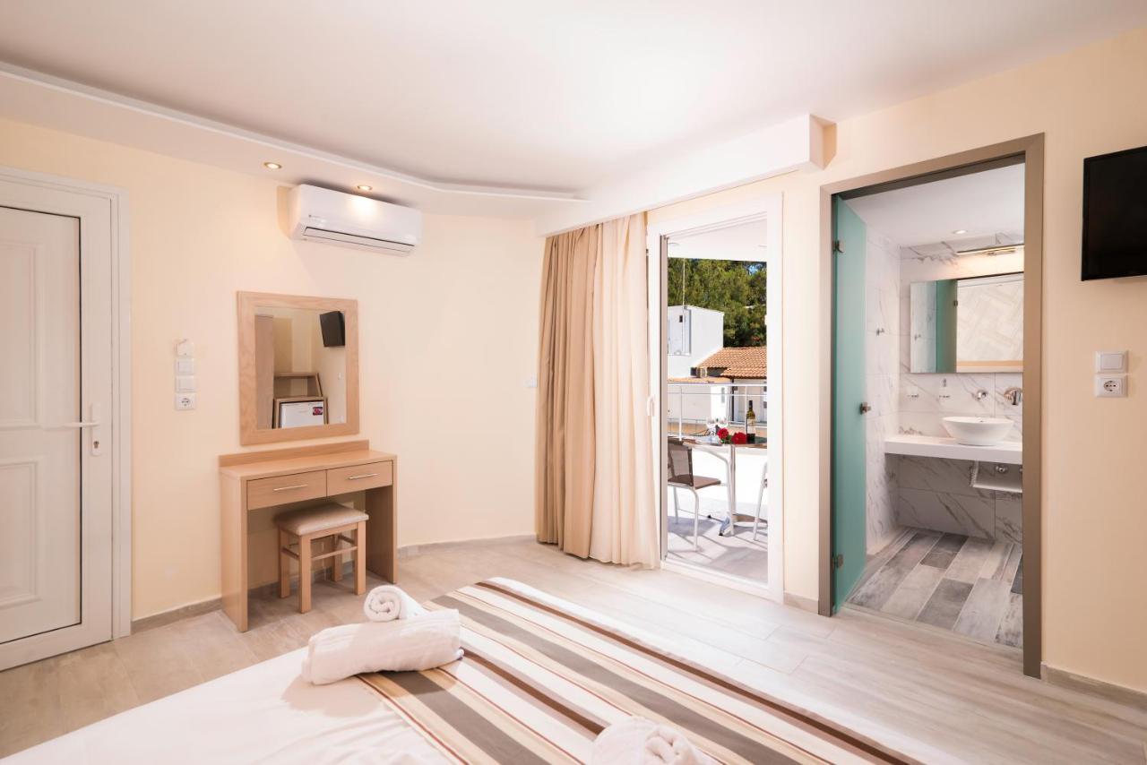 Star Bay Luxury Aparthotel Лименария Екстериор снимка