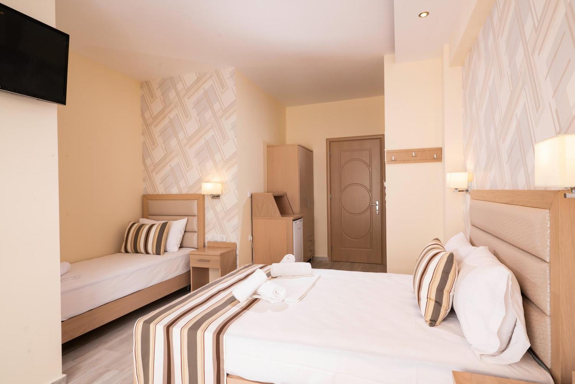 Star Bay Luxury Aparthotel Лименария Стая снимка