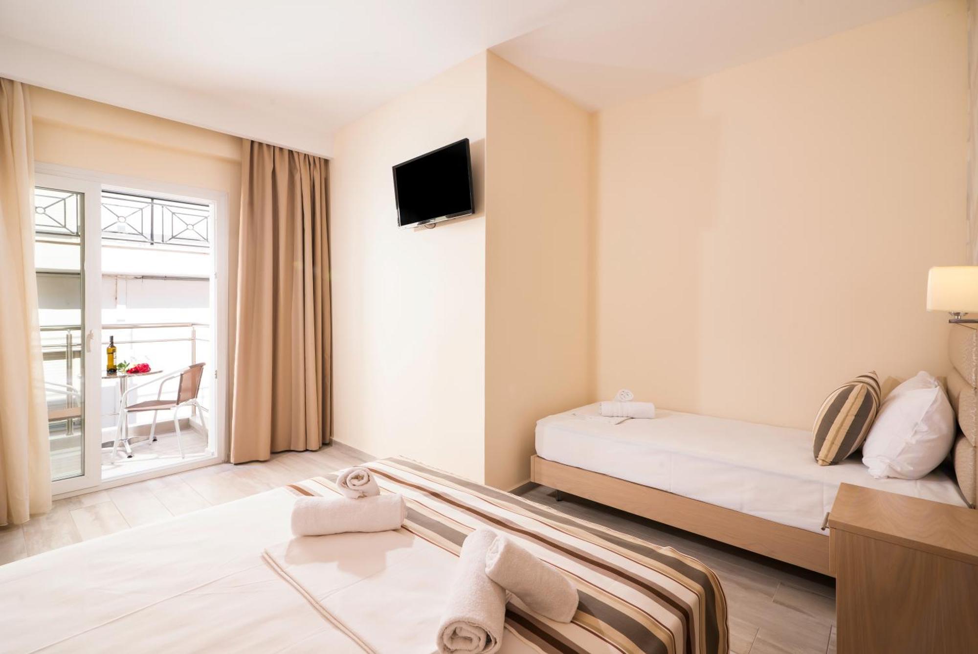 Star Bay Luxury Aparthotel Лименария Стая снимка
